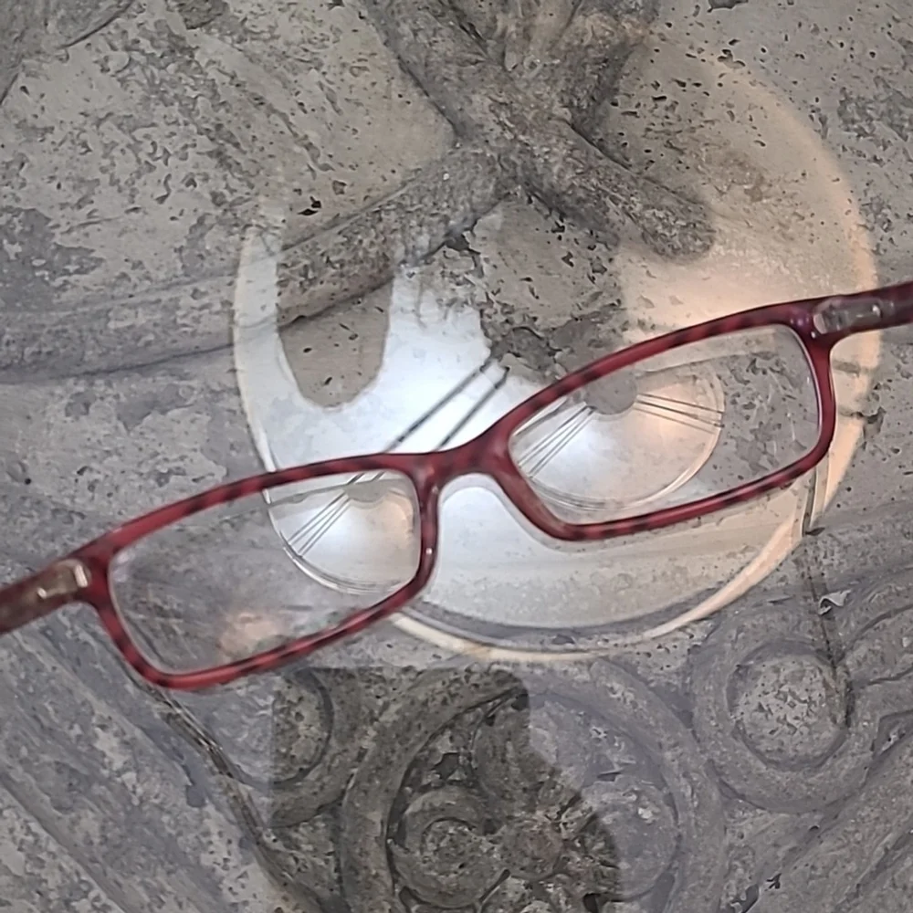 BURBERRY PERSCRIPTION GLASSES FRAMES RED